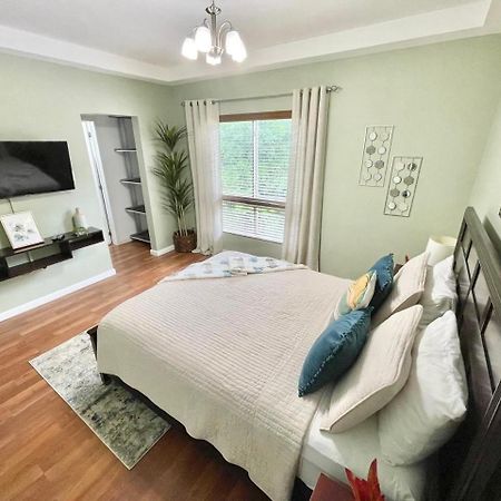 Modern 3 Bedroom Condo In Private Community #8 Petit Valley المظهر الخارجي الصورة